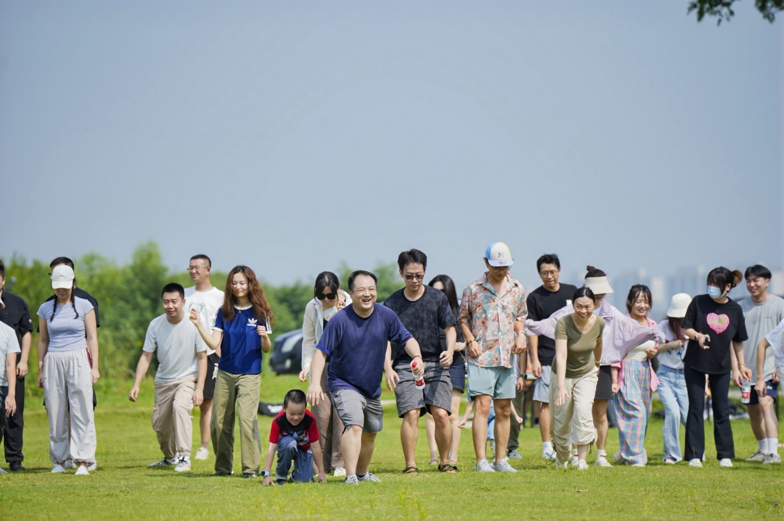 78946641.jpg 下午的亲子趣味互动游戏是全场的高潮|陀螺团建活动实拍(图3)